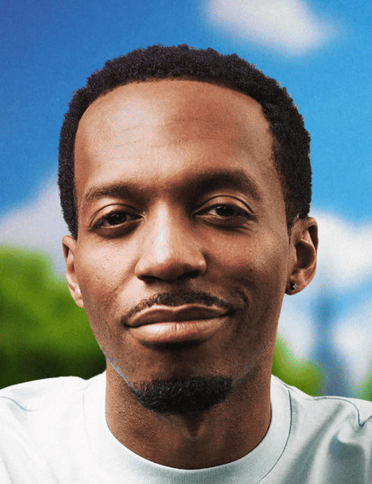 Alex English headshot