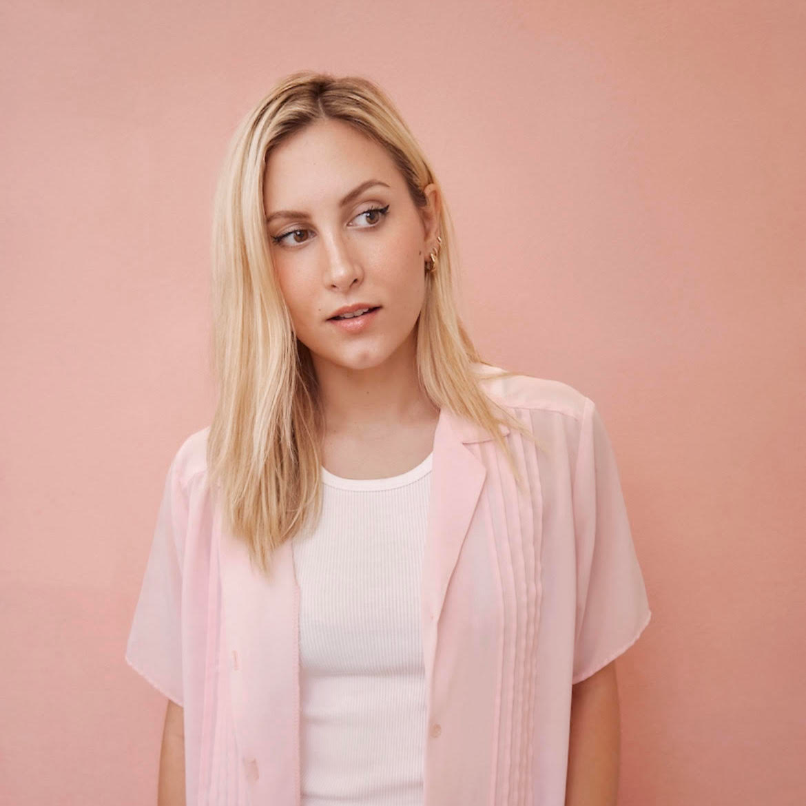 Elle Orlando headshot