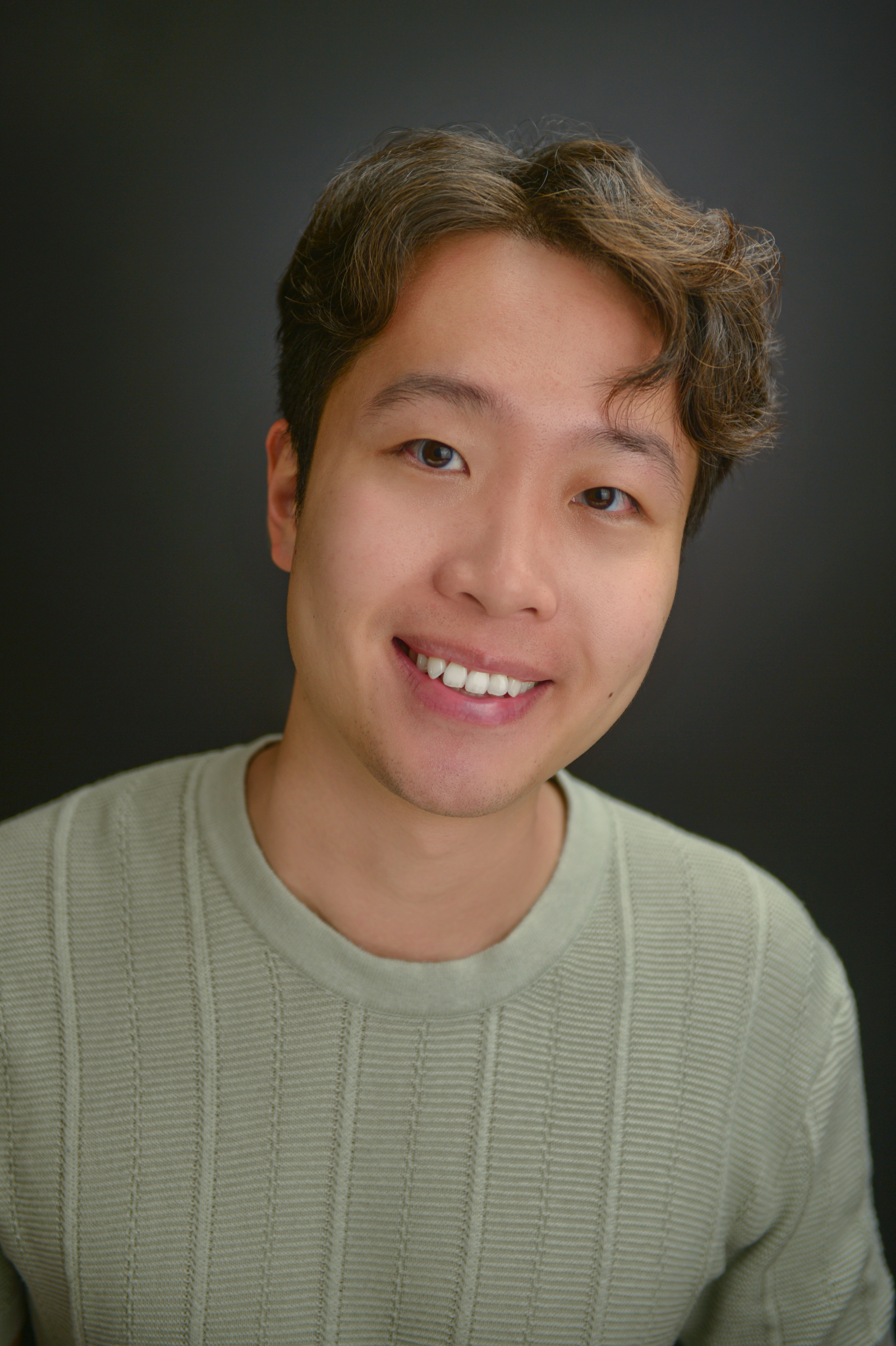 Peter Zhou headshot
